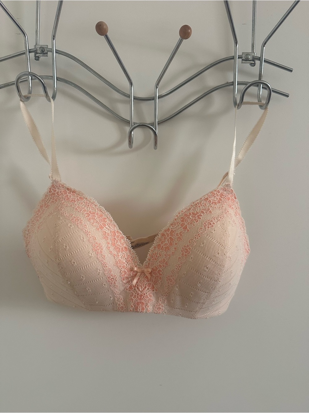 Lace-Trim Peach Bra with Delicate Bow - Women's Intimates